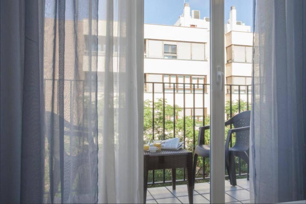 Cozy Flat Near Torres De Serrano Apartament Walencja